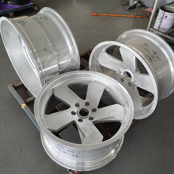 custom wheels for Chevy Avalanche 2007