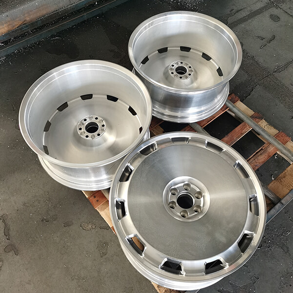 custom wheels for Jeep Grand Wagoneer