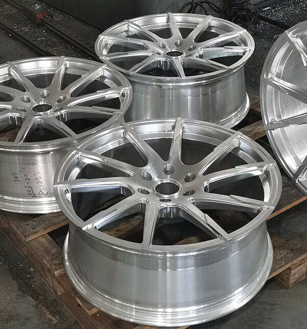 Custom wheels for 2023 Cadillac Escalade