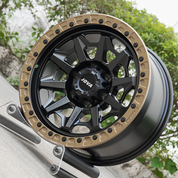 Toyota Fortuner beadlock wheels