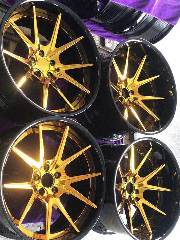 gold chrome rims with black lip